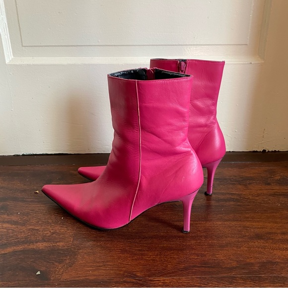 Y2K Hot pink pointed toe ankle boots - Picture 2 of 10